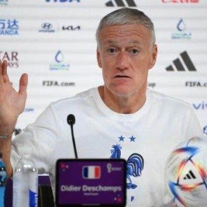 开云官网-德尚：团宠吉鲁不进球也有用，谁罚点球明天自己看